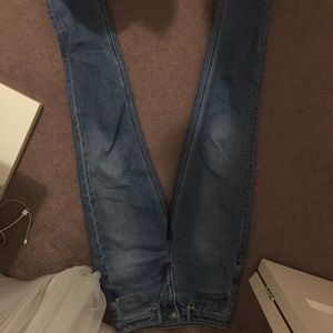 PERFECT CONDITION MOM JEANS
